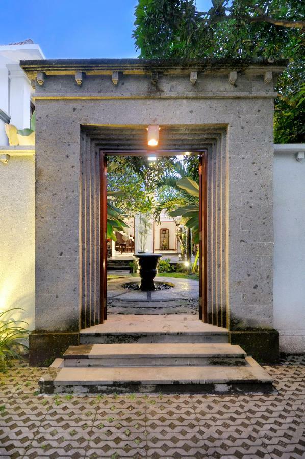 Villa Rene Seminyak Buitenkant foto